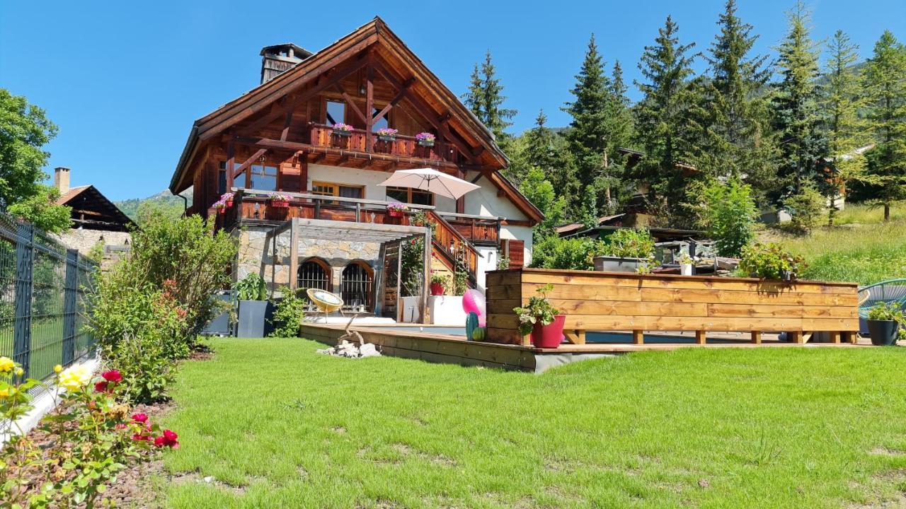 Chalet Serre Cambeou Piscine&Spa Saint-Chaffrey Exterior photo